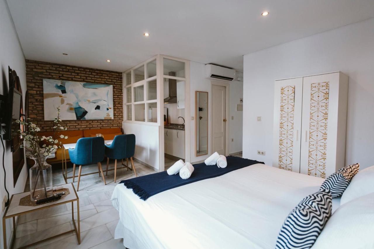 Complete Studio With Terrace - 1Bth- La Giralda Apartment Sevilla Bagian luar foto